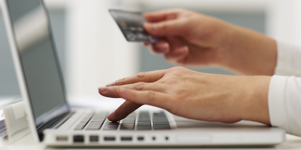 Ζητείται υπεύθυνος e-shop από εκδοτική εταιρεία
