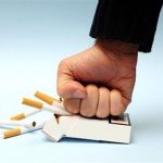 Η οικονομική κρίση έκοψε το τσιγάρο στους Έλληνες!