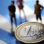 «Μαύρο» εξακολουθούν να βλέπουν οι Ελληνες το μέλλον- 8 στους 10 περιμένουν παράταση της ύφεσης