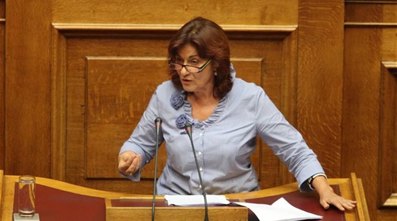 Φωτίου για οικογενειακά επιδόματα: Εντός του 2018 θα αναπληρωθούν οι περικοπές