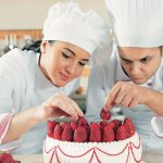 Ζητείται Ζαχαροπλάστης από τα καταστήματα Απολλώνιον στο Χαλάνδρι, Αθήνα