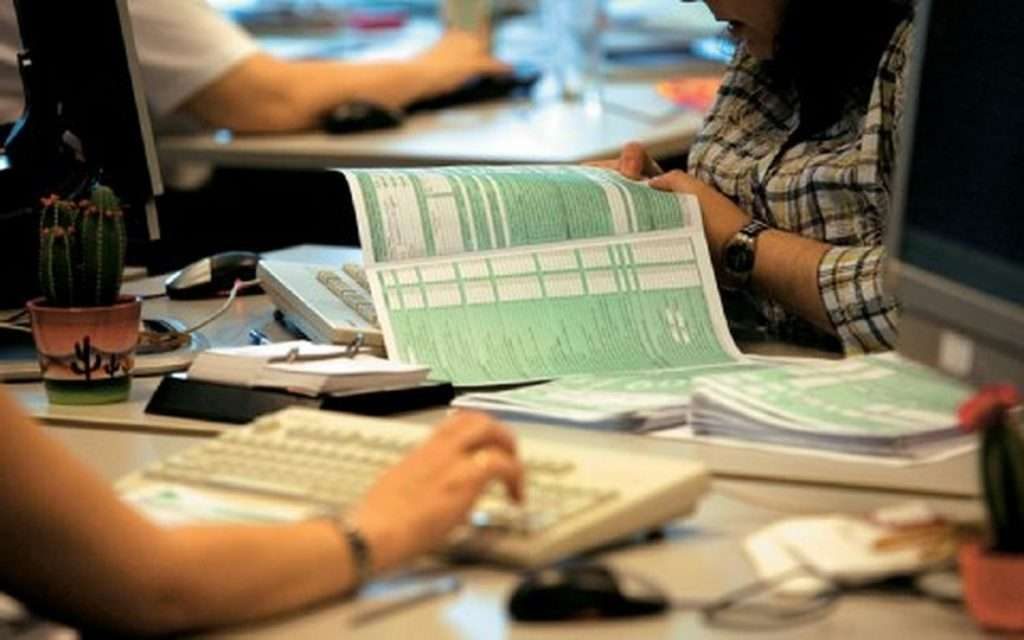 Φορολογικές δηλώσεις 2019: Έρχονται τσουχτερά πρόστιμα για τους ξεχασιάρηδες - Πότε εκπνέει η προθεσμία