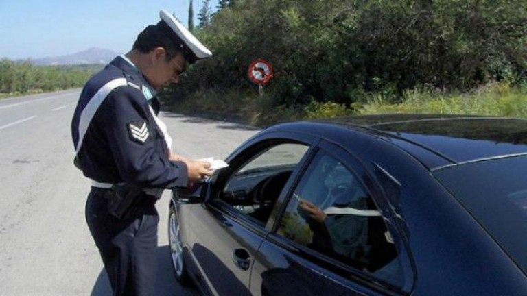 Τέλος στην έκπτωση 50% στα πρόστιμα της τροχαίας