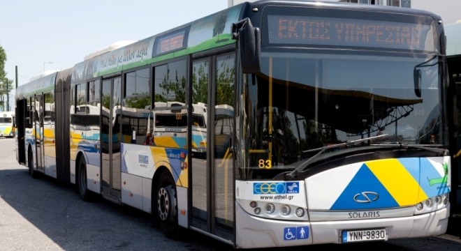 Από τη Δευτέρα υποχρεωτικά η είσοδος στα λεωφορεία από την μπροστινή πόρτα
