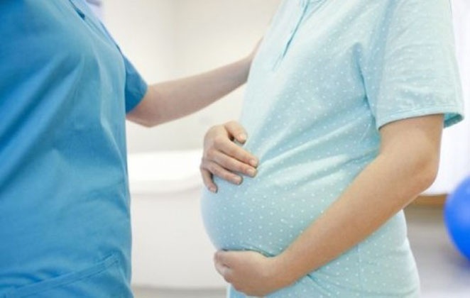 Ζητείται μαία για γυναικολογικό εργαστήριο