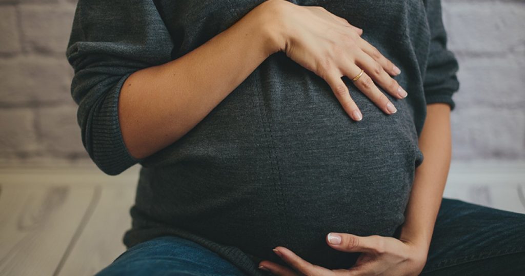 Ξεκινούν οι αιτήσεις για το επίδομα γέννας - Ποιοι είναι οι δικαιούχοι, πώς θα δοθούν τα χρήματα