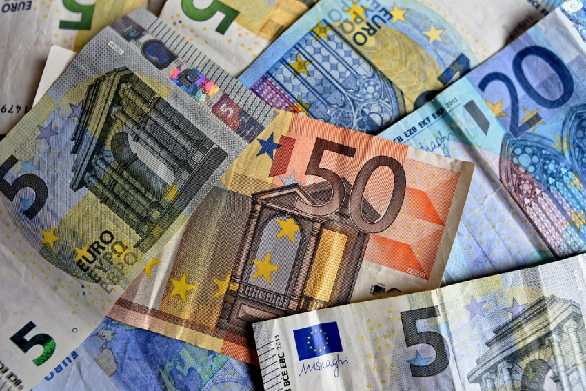 Αποζημίωση 800 ευρώ: Δεύτερη ευκαιρία για όσες επιχειρήσεις δεν υπέβαλαν δήλωση