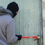 Ληστής επέστρεψε τα κλοπιμαία στον ιδιοκτήτη επειδή δεν κατάφερε να τα πουλήσει