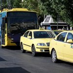 Άρση μέτρων: Αλλάζει ο αριθμός επιβατών για ΙΧ, ταξί και βαν - Τι ισχύει για μάσκες και πρόστιμα