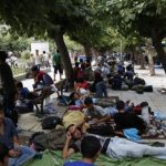 Σε απόγνωση οι κάτοικοι της πλ. Βικτωρίας: «Αντί να λυθεί το πρόβλημα με τους μετανάστες μεγεθύνεται»
