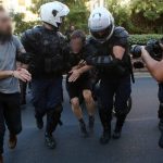 Ελεύθεροι, αρκεί να μείνουν μακριά από τα Εξάρχεια, οι συλληφθέντες των επεισοδίων στην ΑΣΟΕΕ