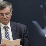 Επιμένουν οι λοιμωξιολόγοι για νέες απαγορεύσεις: «Να επιβληθούν μάσκες παντού - Θέλουμε πίσω τον Τσιόδρα»