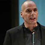 Βαρουφάκης: «Να τυπώσει η ευρωπαϊκή τράπεζα 750 δισ. και να δώσει σε κάθε πολίτη 2.000»