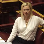 Ραχήλ Μακρή: Ζητά υπογραφή από Κικίλια σε υπεύθυνη δήλωση για να φορέσει μάσκα