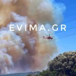 Εύβοια: Ανεξέλεγκτη η φωτιά στους Ραπταίους -Επιχειρούν και εναέρια μέσα, καίει κοντά σε οικισμό