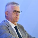 Άνοιγμα όλων των σχολείων μετά τις γιορτές «βλέπει» ο καθηγητής Χαράλαμπος Γώγος