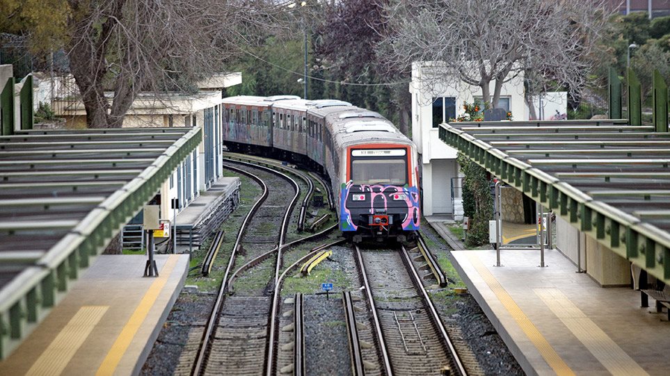 Εκτροχιασμός συρμού του ΗΣΑΠ στην Κηφισιά - Οκτώ τραυματίες