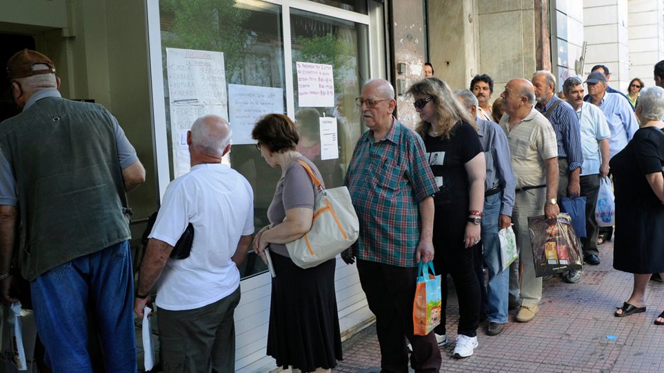 Αναδρομικά συντάξεων: Ποιοι και πόσα θα εισπράξουν έως το τέλος του χρόνου - Ποιοι εξαιρούνται