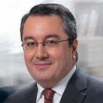 Ηλίας Μόσιαλος: «Φοράμε τη μάσκα όπως τα εσώρουχα»