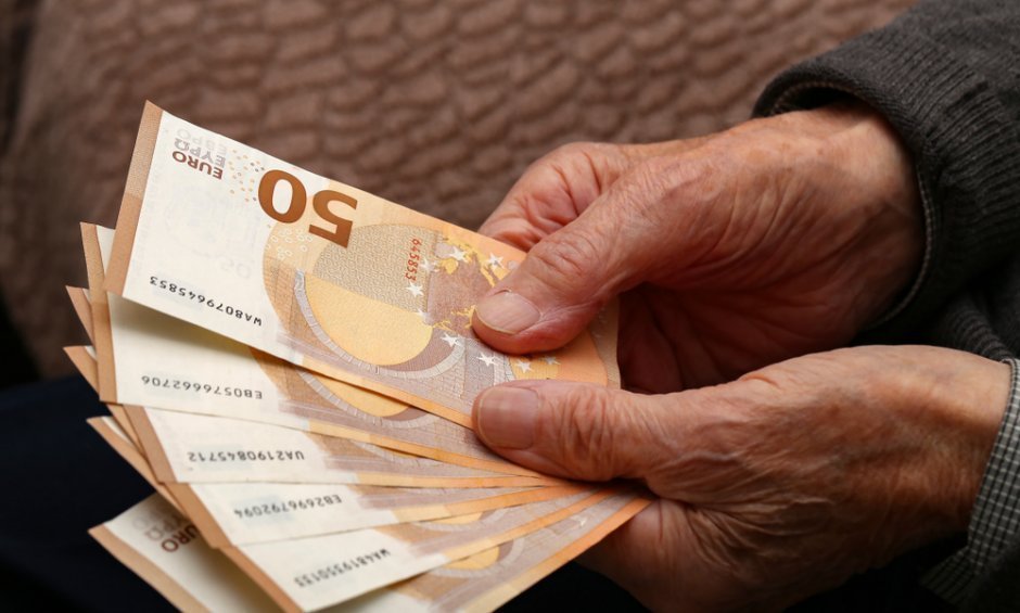 Η «σφαγή» των αναδρομικών - 5 χαρακτηριστικά παραδείγματα