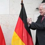 Η κυβέρνηση της Μέρκελ χρηματοδοτεί τους «Γκρίζους Λύκους» με 4.000.000 ευρώ