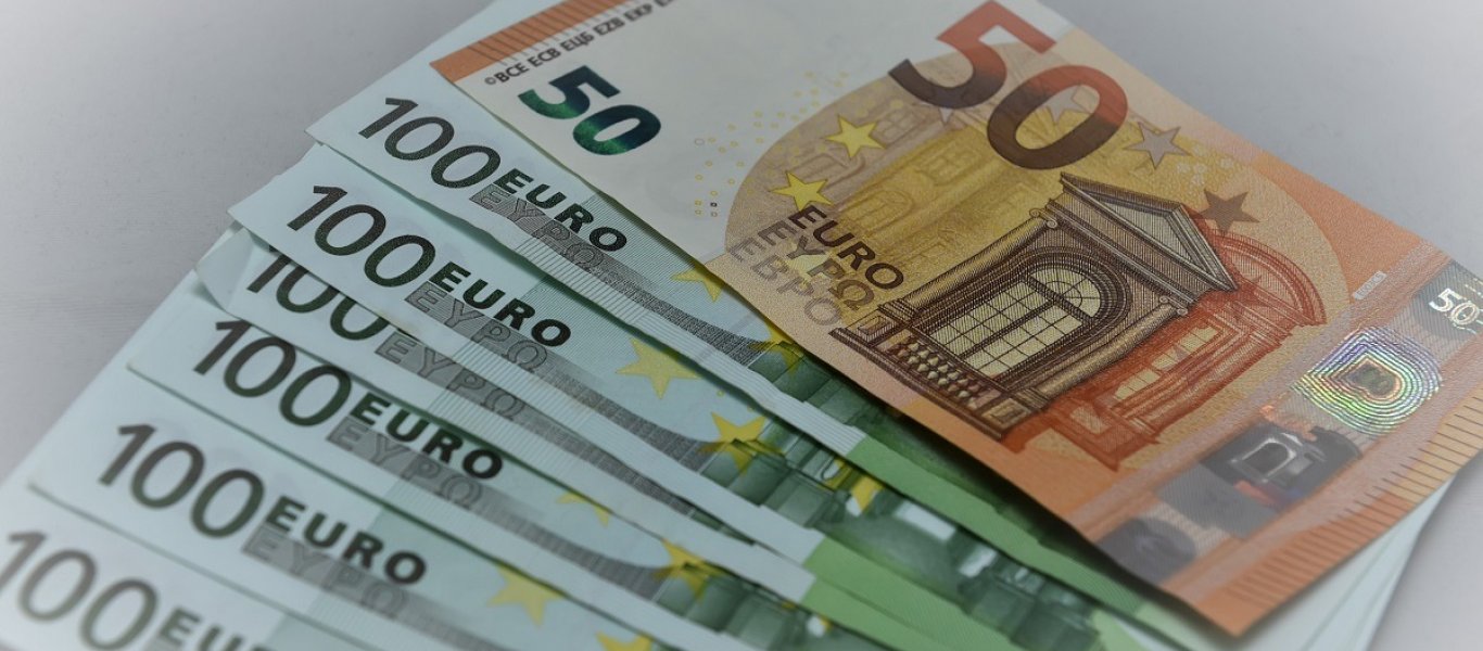 Με τροπολογία ισόβια τιμητική σύνταξη 200 ευρώ - Ποιους αφορά