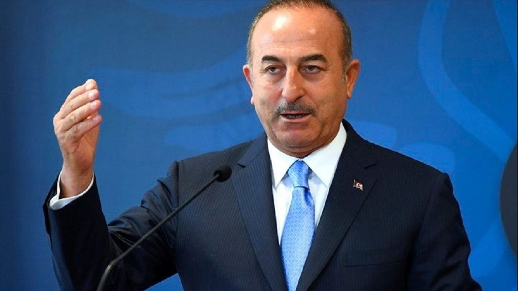 Τσαβούσογλου: Ακόμα και όταν πετάξαμε τους Έλληνες στη θάλασσα, σεβαστήκαμε τη σημαία τους
