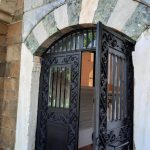 Πέταξαν πέτρες τζαμί στα Τρίκαλα με αφορμή την προκλητική απόφαση Ερντογάν