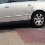 Ζευγάρι πάρκαρε σε ράμπα ΑΜεΑ γιατί όπως είπαν «ποιος ανάπηρος κυκλοφορεί βράδυ;»