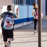 Σχολεία: Με μάσκα από το νηπιαγωγείο λένε οι λοιμωξιολόγοι - Το αποδεχόμαστε δήλωσε η Κεραμέως