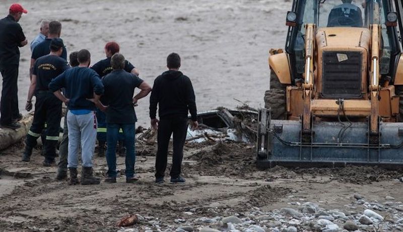 Ο Στρατός θα μοιράζει 700 μερίδες φαγητού στους πληγέντες της Καρδίτσας