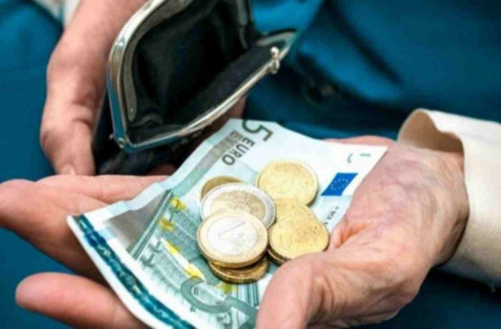 Συντάξεις Οκτωβρίου 2020: Νωρίτερα η καταβολή - Οι ημερομηνίες ανά Ταμείο