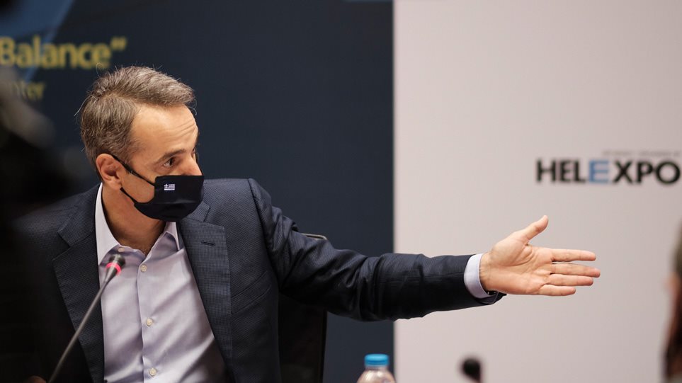 Κυριάκος Μητσοτάκης: Εγώ θα εμβολιαστώ πρώτος και η οικογένειά μου
