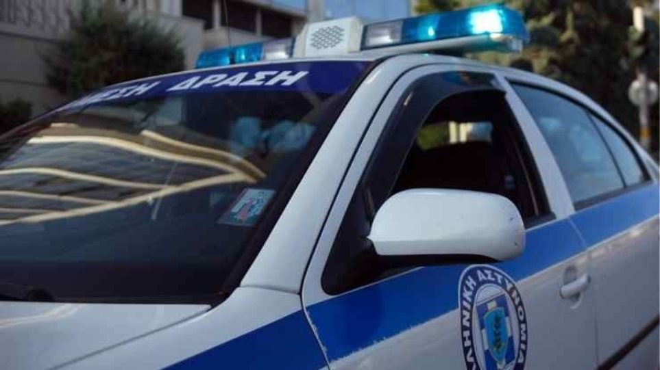 70χρονος αυτοϊκανoποιoύνταν μπροστά σε ανήλικες που μόλις είχαν βγει από το σχολείο τους