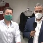 Τι λέει η εταιρεία που παρασκεύασε τις τεράστιες μάσκες για τους μαθητές. «Το είχαμε πει ότι είναι μεγάλες. Μας έδωσαν τις διαστάσεις»