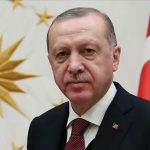 Yeni Safak: «Η ρατσιστική ελληνική εφημερίδα ‘Δημοκρατία’ επιτέθηκε ανήθικα στον Πρόεδρο Ερντογάν»