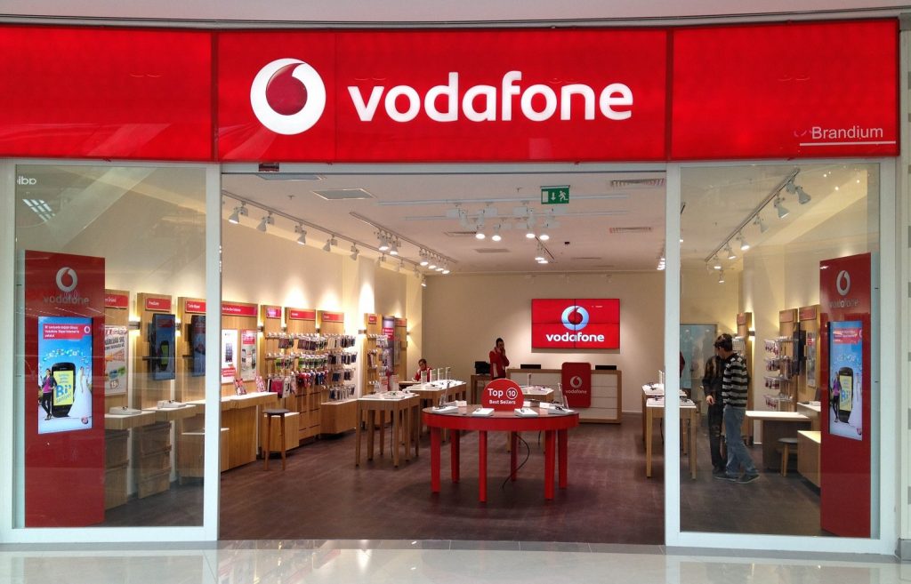Για εργασιακό μεσαίωνα καταγγέλλουν την VODAFONE
