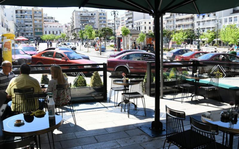 Έρχονται αλλαγές στο ωράριο των καταστημάτων εστίασης – Ποια θα μένουν ανοικτά μετά τις 12