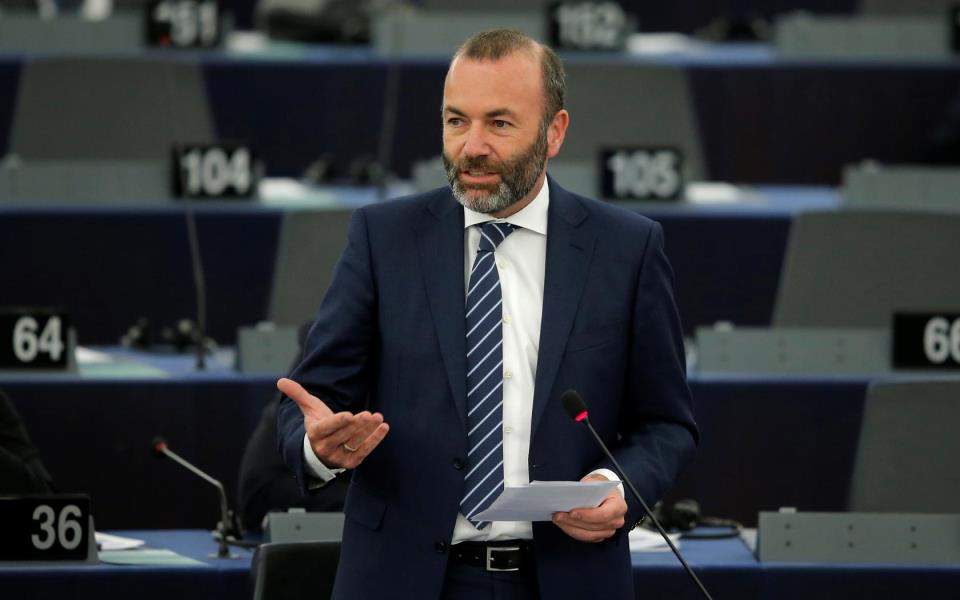 Καταψήφισε ο Βεμπερ την τροπολογία για εμπάργκο όπλων στην Τουρκία