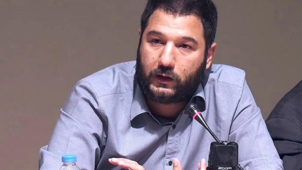 Νάσος Ηλιόπουλος: Η κυβέρνηση έξι μήνες πετούσε χαρταετό στο θέμα των σχολείων