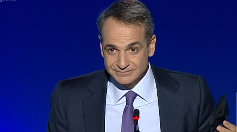 Κυριάκος Μητσοτάκης: Βλέπω πολλά παιδάκια που με ενθουσιασμό βλέπουν τις μάσκες στα σχολεία