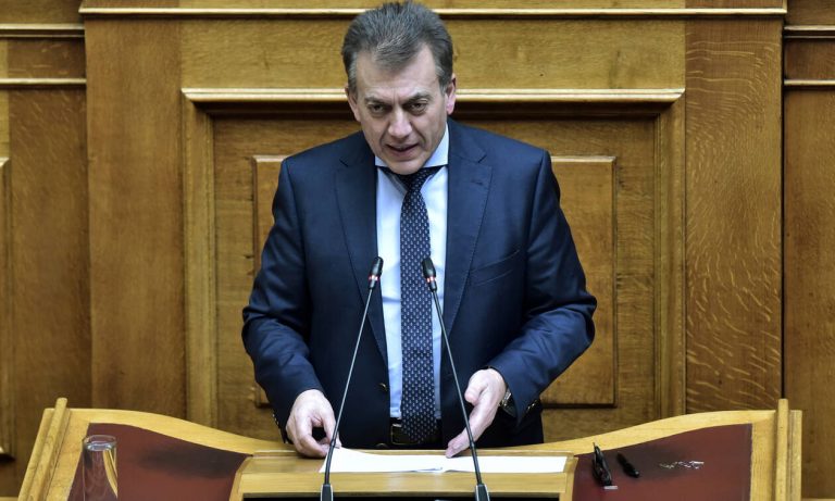 Γιάννης Βρούτσης: Δεν είναι αντεργατικό το νομοσχέδιο για έξτρα υπερωρίες και περικοπή δώρων