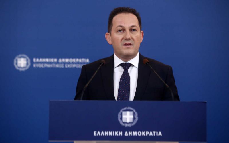 Στέλιος Πέτσας προς γονείς: Επιστρέψτε στο σπίτι «για το καλό της οικογένειας»