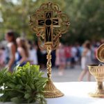 Άνοιγμα σχολείων: Πώς θα γίνει ο αγιασμός φέτος
