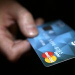 Mέχρι πoτε θα πραγματοποιούνται ανέπαφες συναλλαγές μέχρι 50 ευρώ χωρίς PIN