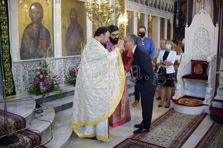 Γιώργος Κουμουτσάκος για «Θεία Κοινωνία»: «Με παγίδευσαν αυτοί που τράβηξαν τη φωτογραφία»