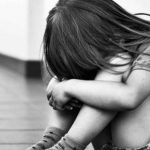 Επτάχρονη ζήτησε από τους γιατρούς να την αφήσουν να πεθάνει - Δεν άντεχε την κακοποίηση από τους γονείς της