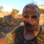 Κτηνοτρόφος στην Μόρια:«Μου έχουν κάψει 4 χωράφια, τον στάβλο και 200 ζώα, τι πρέπει να κάνω, πως θα ζήσω;»