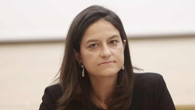Νίκη Κεραμέως: Μαθήματα τα Σάββατα και τις αργίες για τις ώρες που χάθηκαν - Υποχρεωτική τηλεκπαίδευση