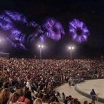 Τo έλα να δεις στη συναυλία της Νατάσας Θεοδωρίδου – Χωρίς αποστάσεις και με ελάχιστους να φορούν μάσκα